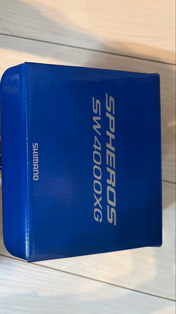 SW4000XG スピニングリール 黒/金　SHIMANO