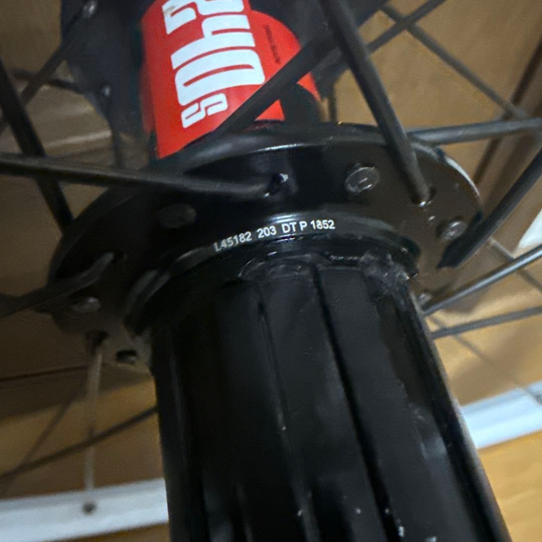 DT SWISS 240s MTBクロスカントリーホイール 26インチ