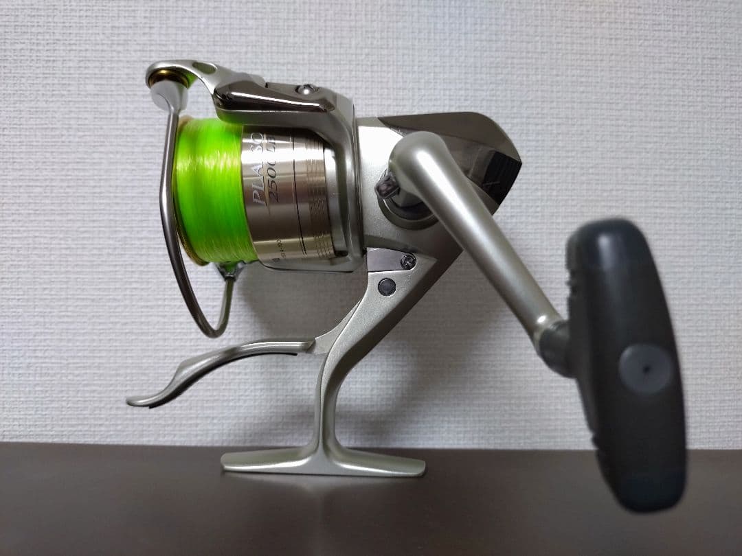 daiwaプレイソ2500LB レバーブレーキ付き