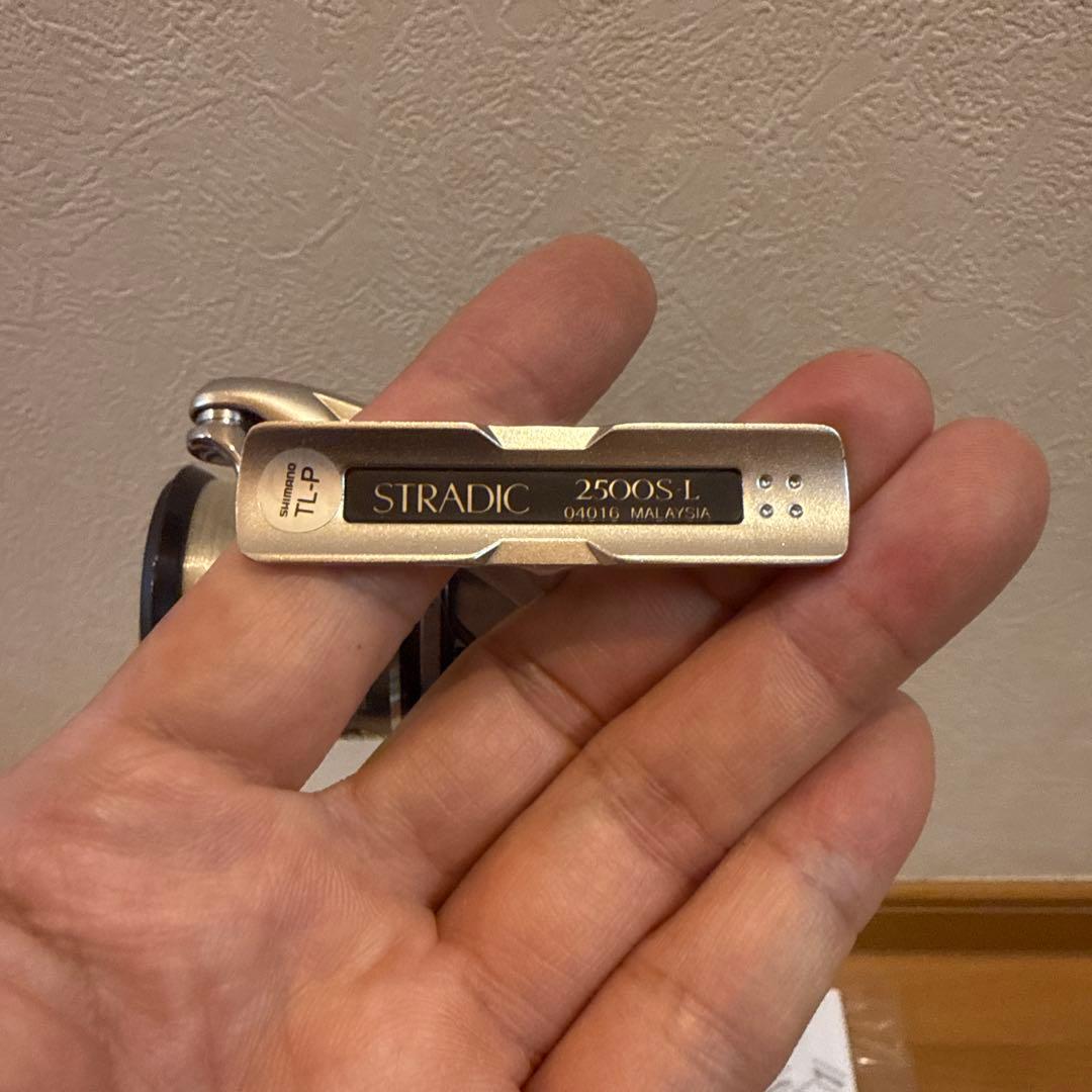 SHIMANO STRADIC 2500S スピニングリール