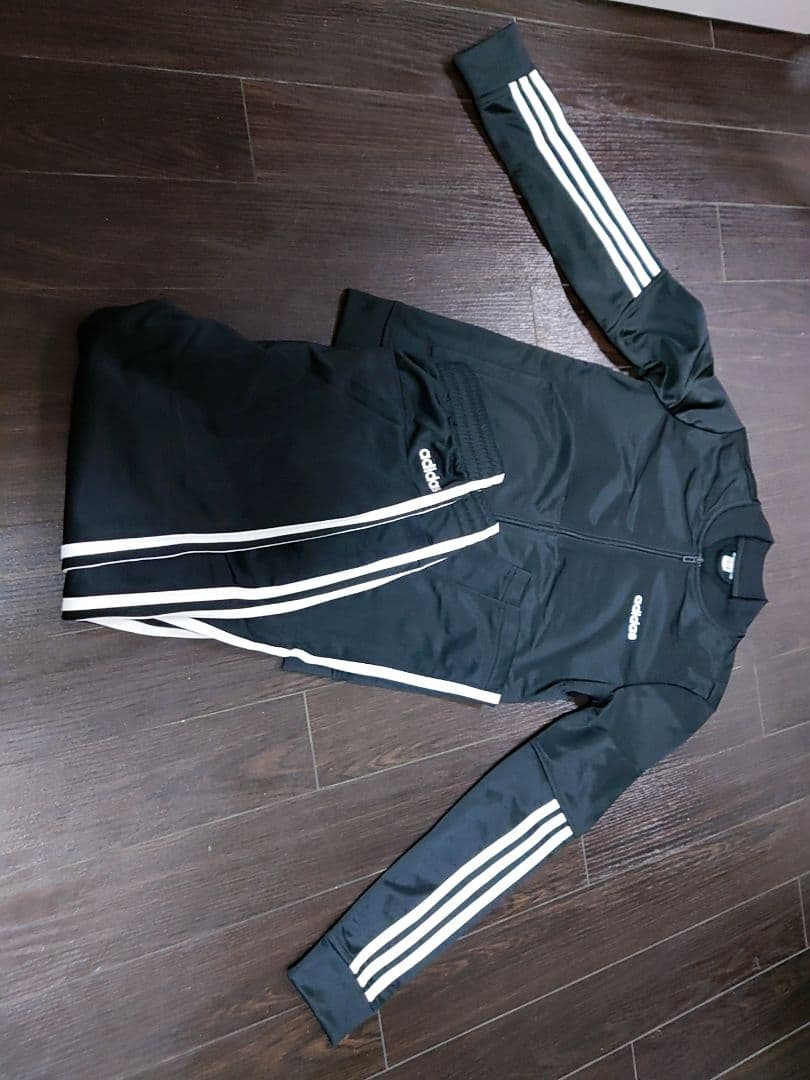 #adidasレディースジャージ上下セット