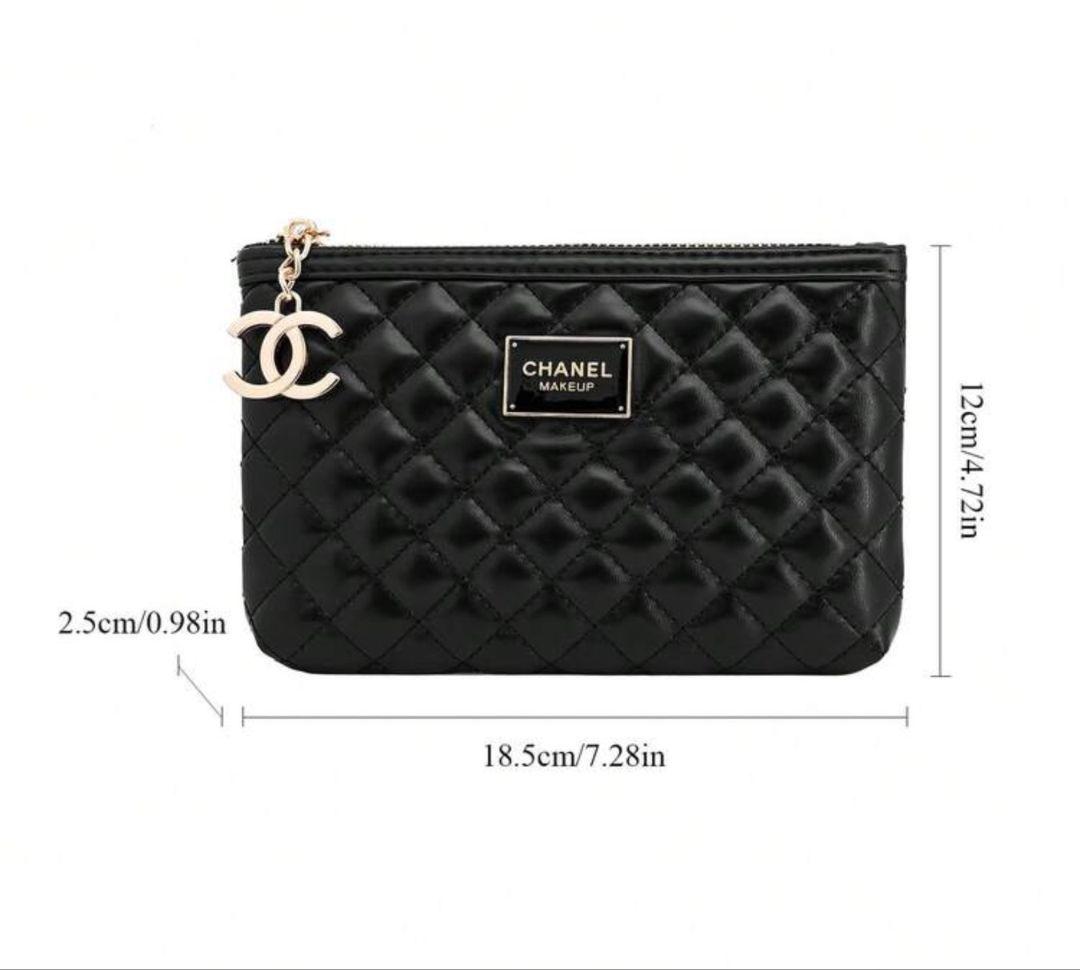 CHANEL メイクポーチ