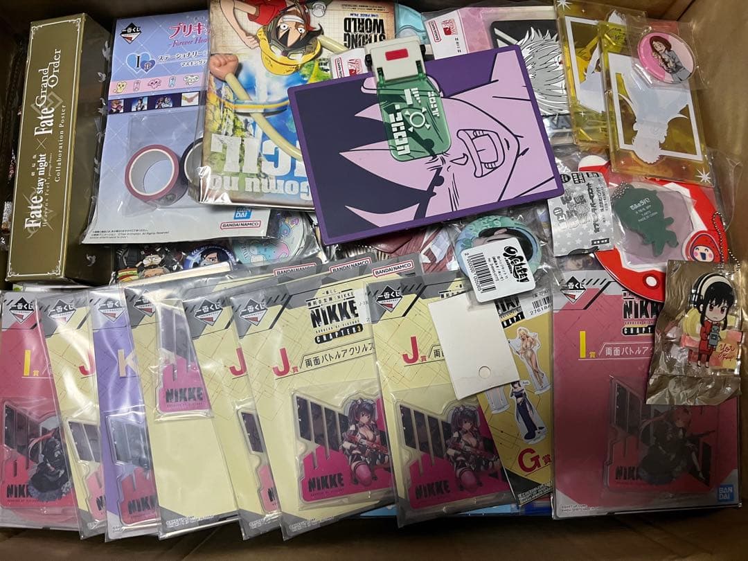 ノンジャンル雑貨　アニメグッズ　200個以上　大量まとめ売り　B