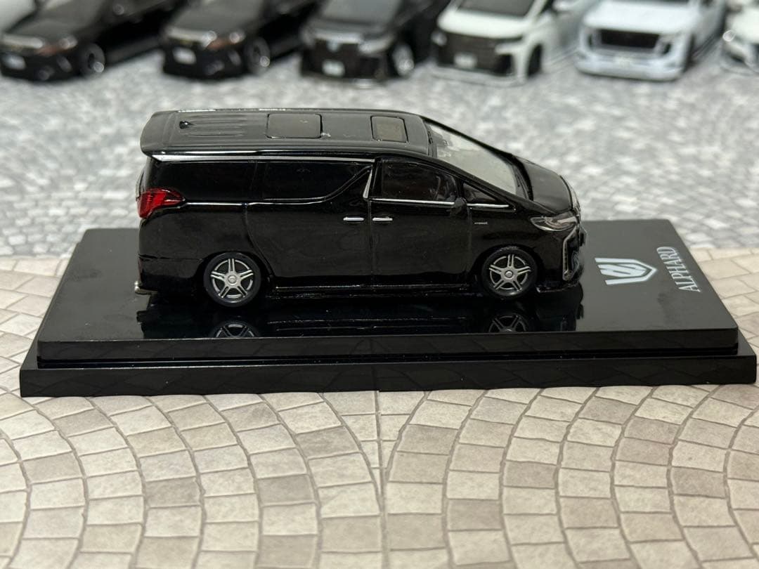 ホビージャパン1/64 トヨタアルファード カスタム品