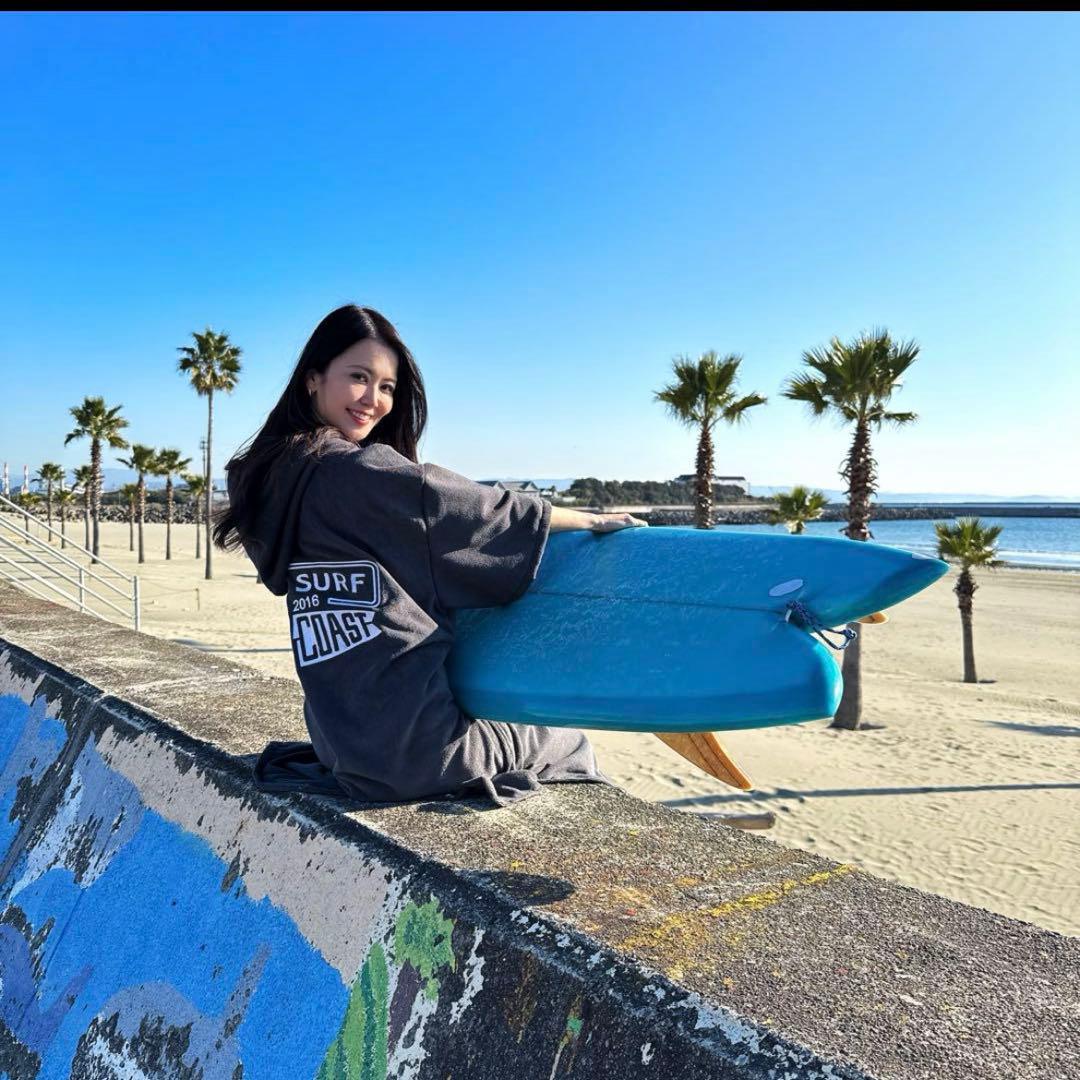 Instagramで大人気！LUSSO SURFのお着替えポンチョ　チャコール