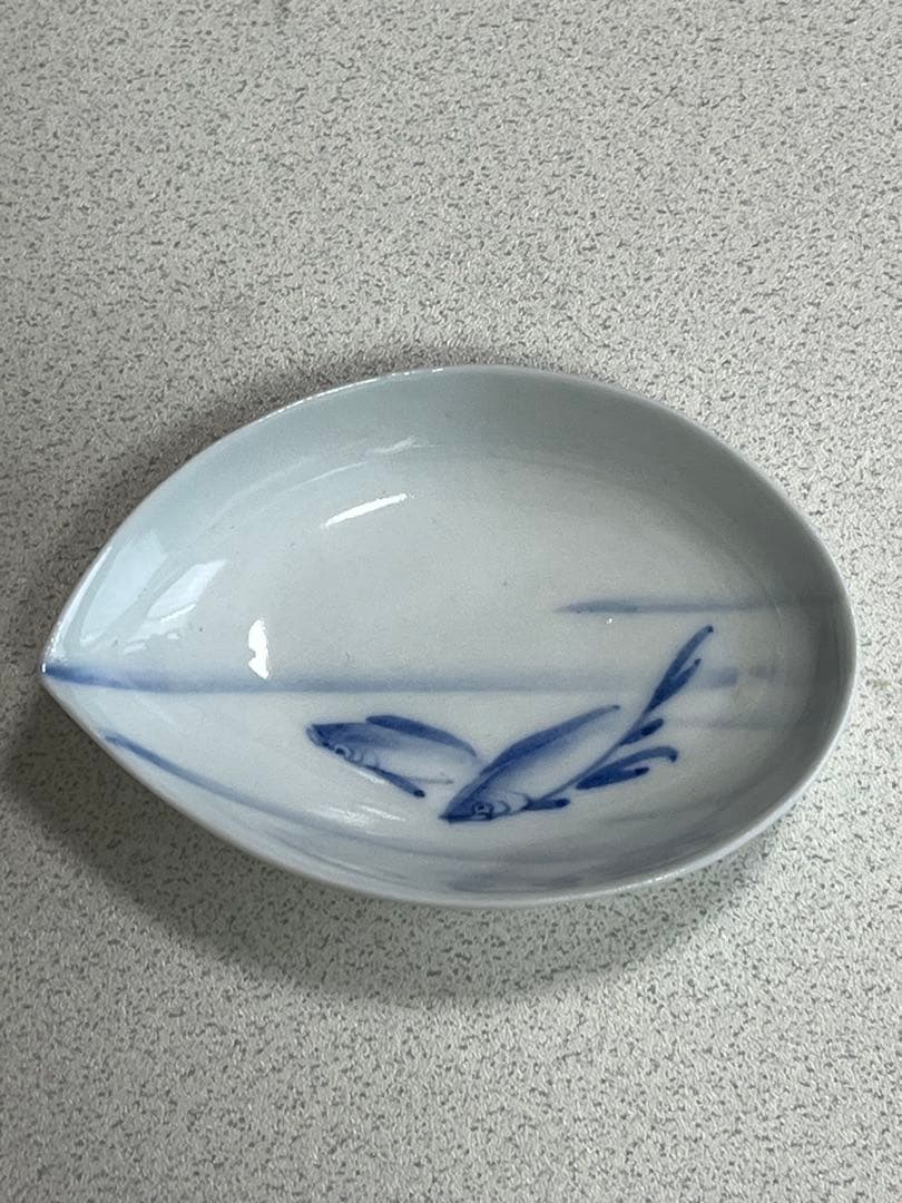 小皿　染付磁器　鮑形　幹山