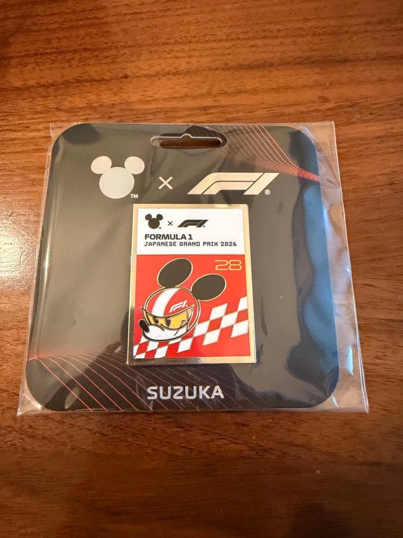 【新品未開封】Disney x F1 ミッキーマウス ピンバッジ
