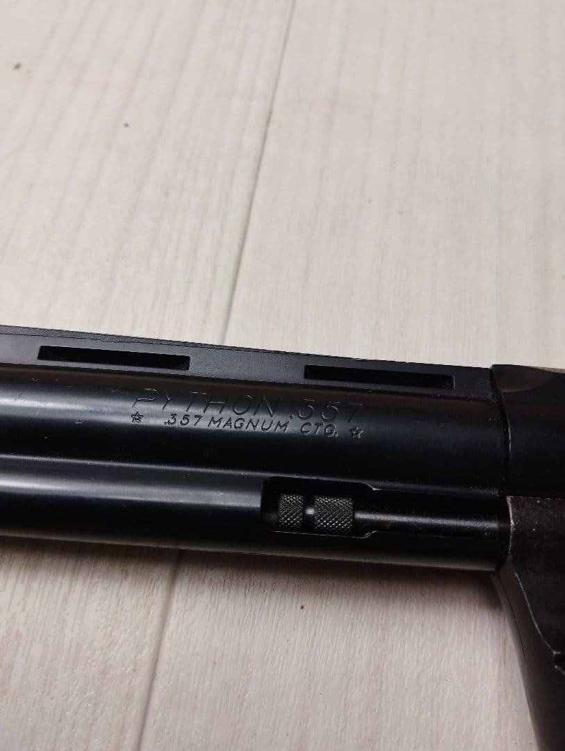 タナカ　Colt Python 357 Magnum コルトパイソン