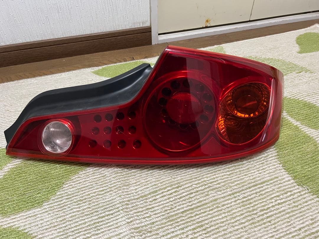CPV35 スカイラインクーペ 前期 純正リアテールランプ 左右セット