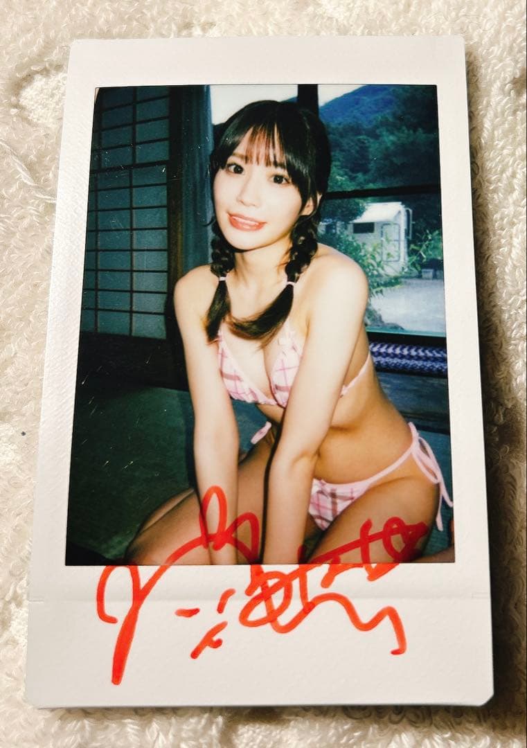 未歩なな　チェキ
