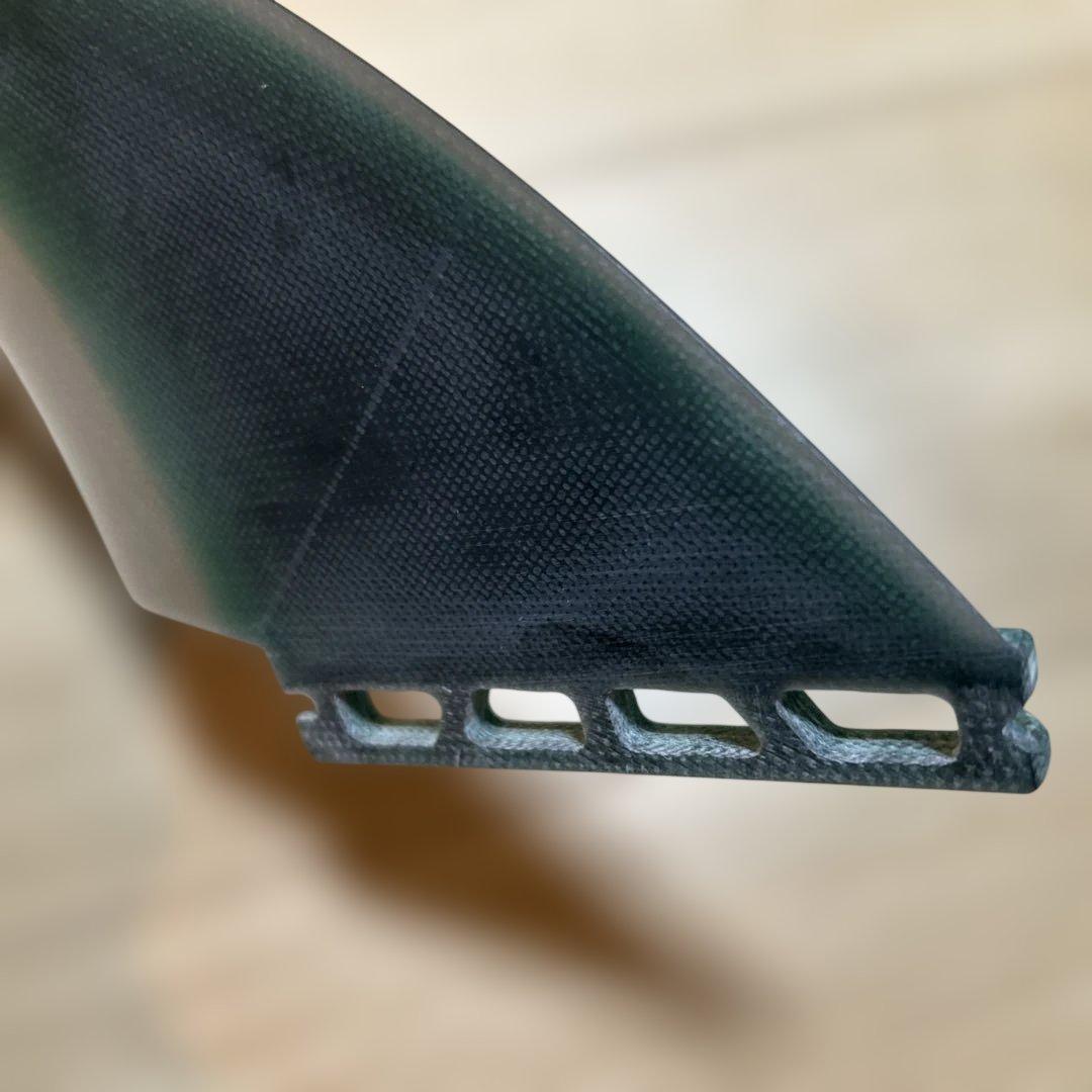 小さめツイン　美品　DEFLOW ツインフィン　キールフィン