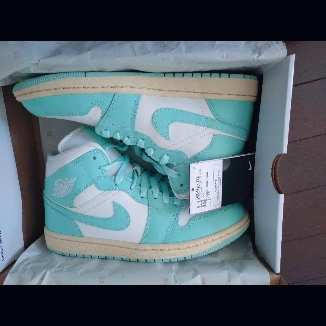 Nike Air Jordan 1 Midウィメンズ