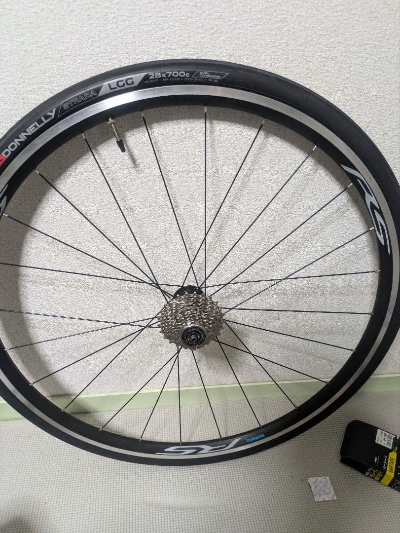 ホイールセット SHIMANO WH-RS100　sora9速スプロケット着き