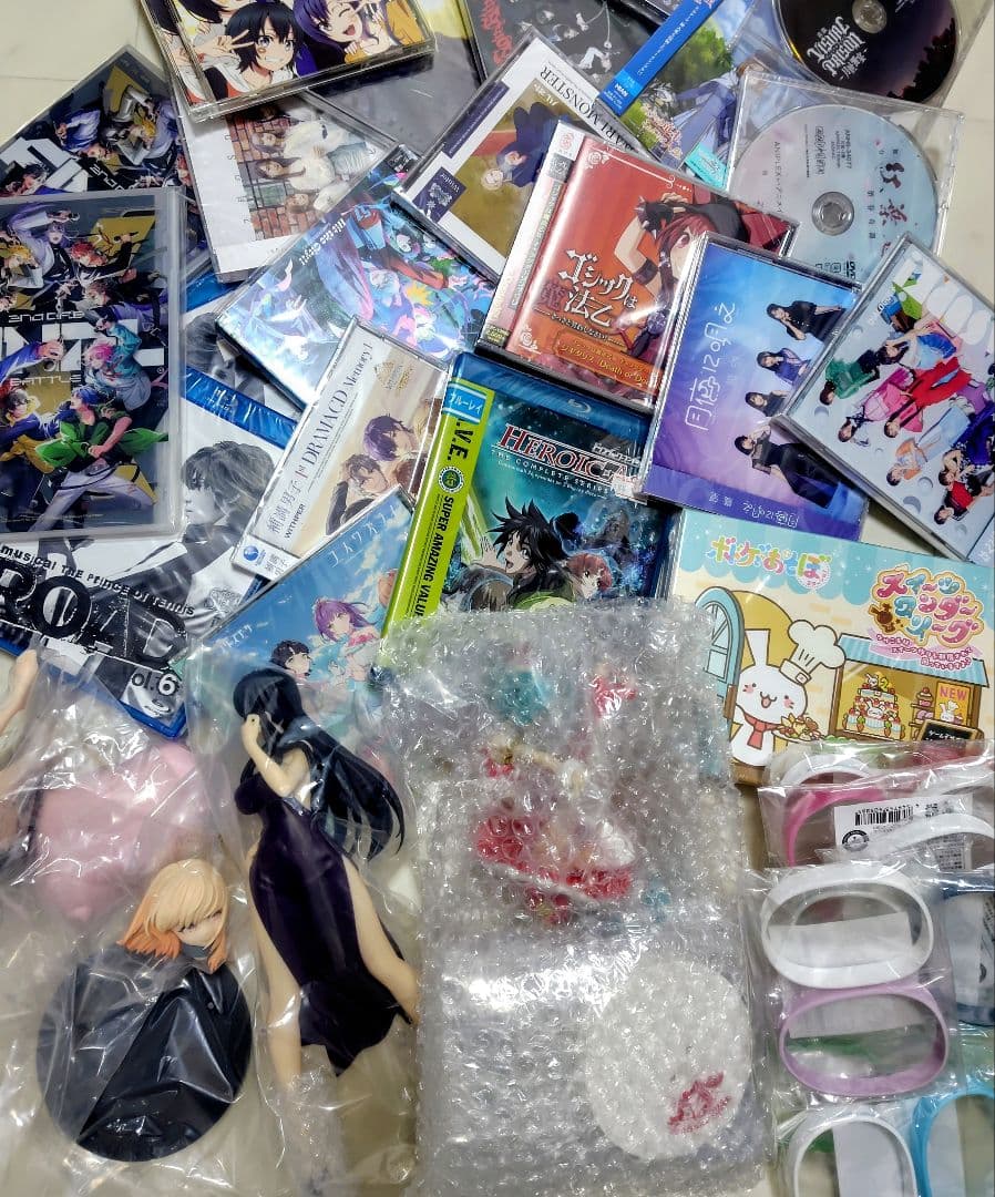 【ジャンク】ノンジャンル　アニメ　グッズ　まとめ売り　大量　700点以上