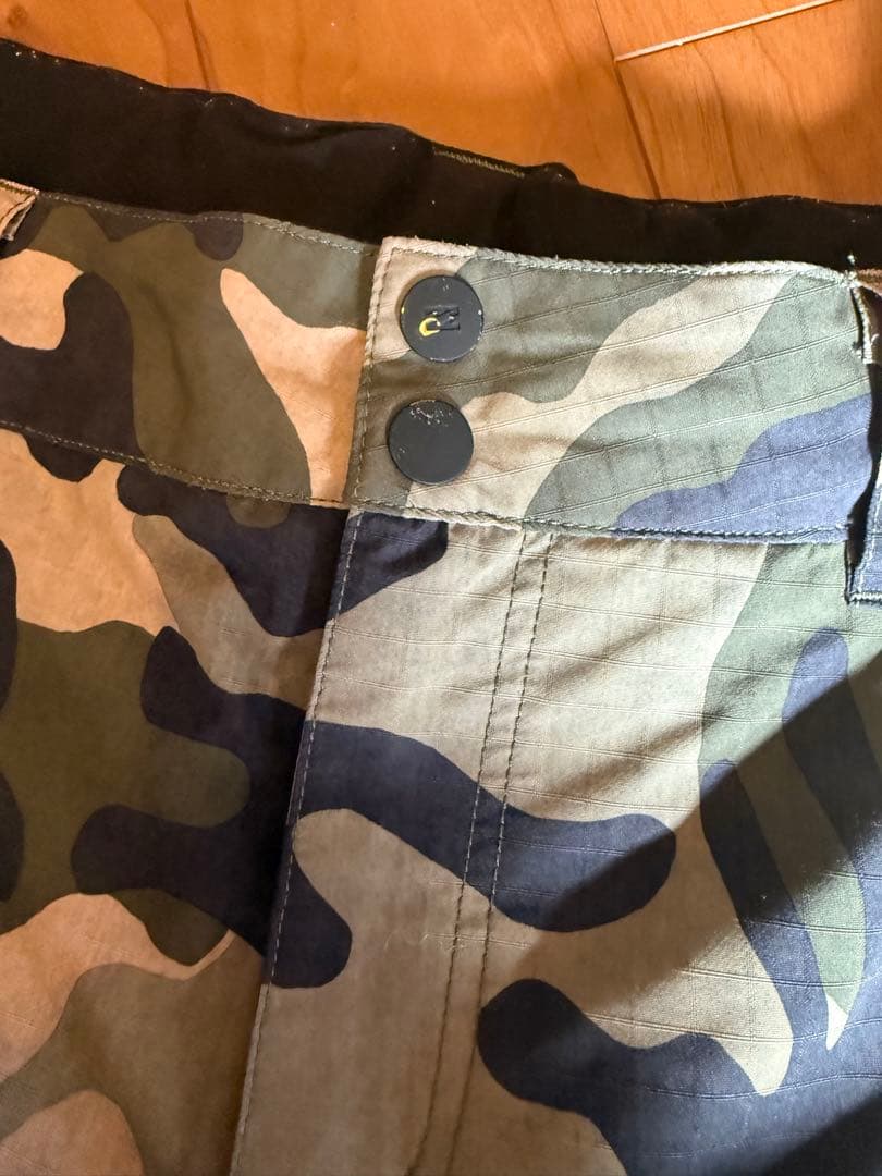 BILLABONG パンツ　迷彩 スノーボードウェア