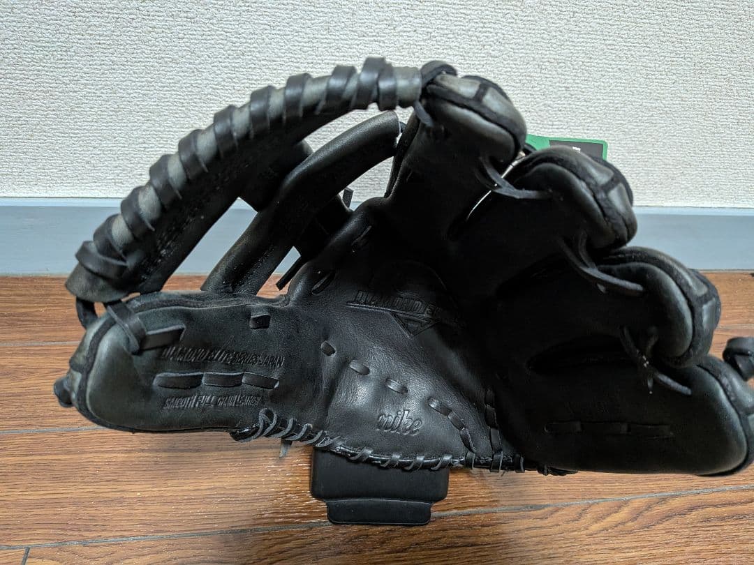 Nike Diamond Elite 軟式グローブ