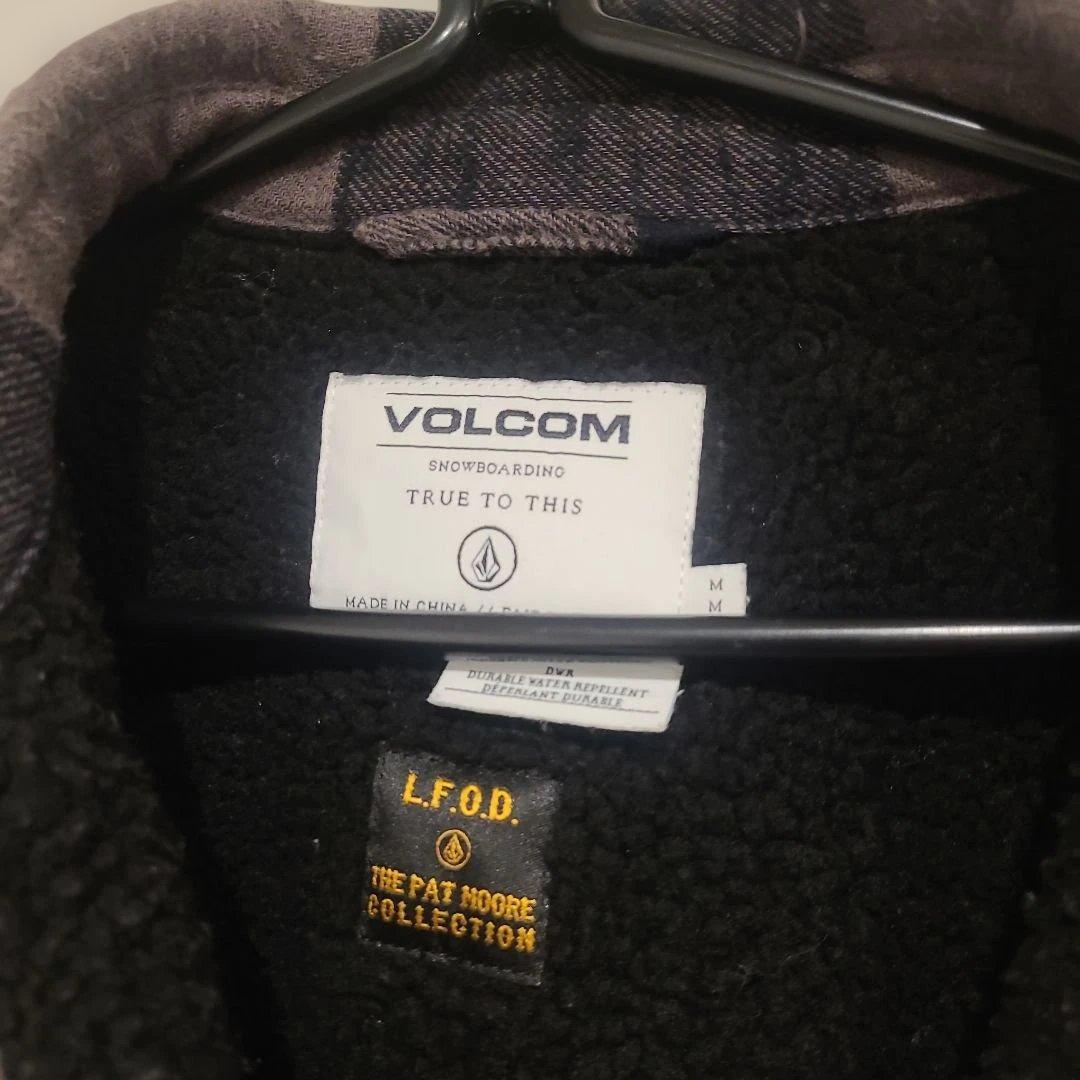 VOLCOM フランネルシャツ スノーボードウェア スノボー ジャケット