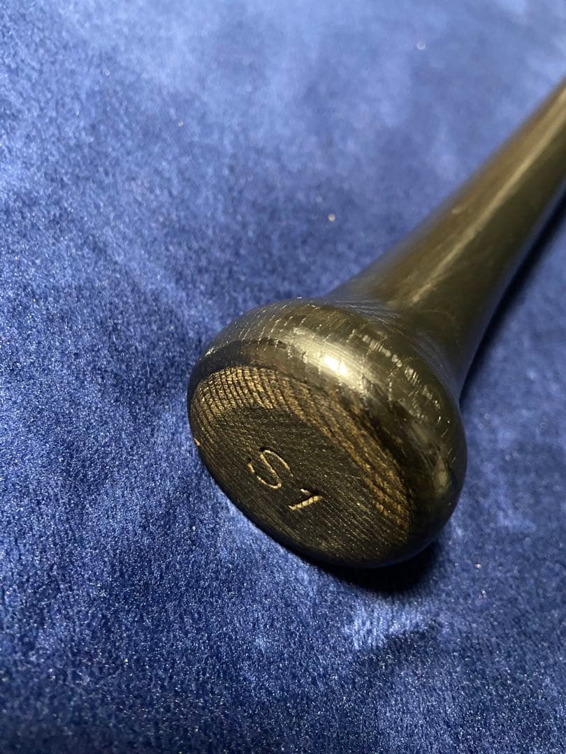 岩村明憲選手実使用サイン入り支給品バット（東京ヤクルトスワローズ時代）