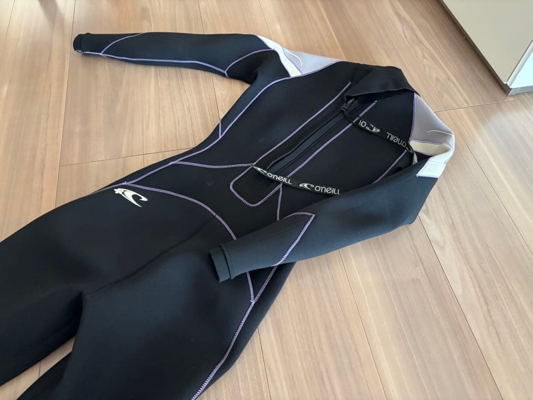 ★日本製・美品★お洒落　オニール　フルスーツ　ウエットスーツ　サーフィン　可愛い