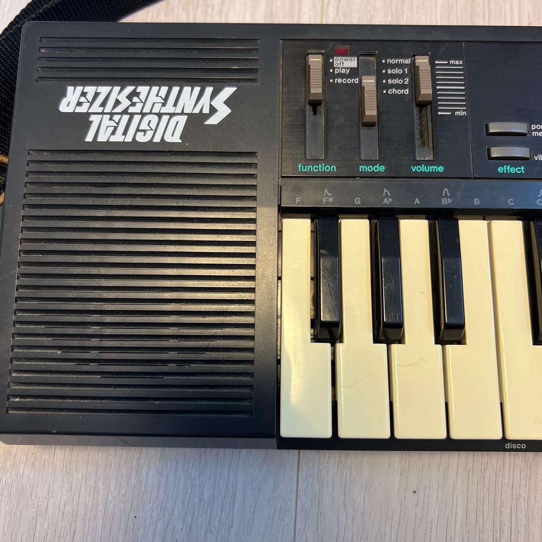 カップヌードル　シンセサイザー