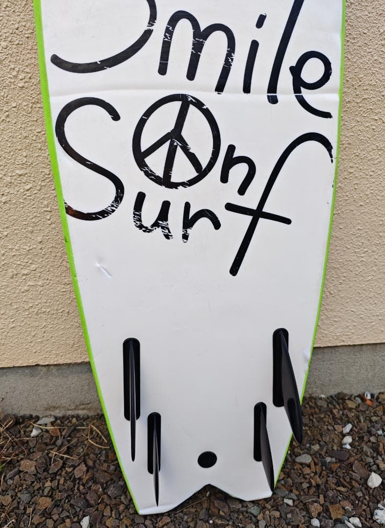 入門用ソフトボード 176x54x7 クワッドフィン SMILE ON SURF