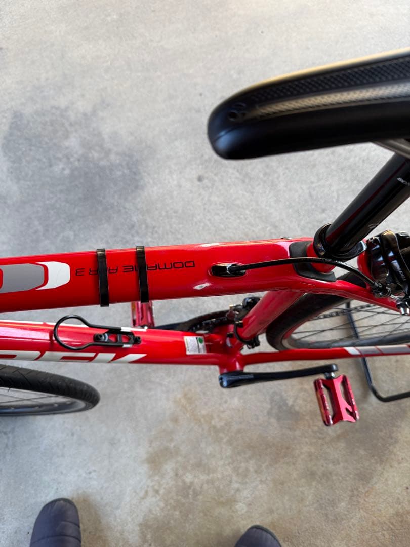 Trek アルミロードバイク ドマーネalr3 レッド　直接引き取り可能