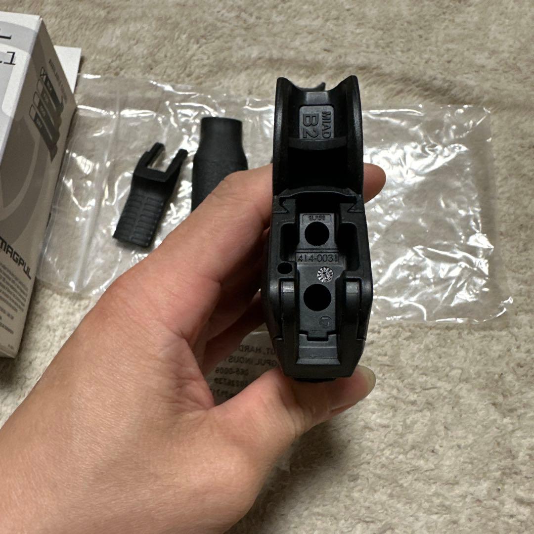 マグプル製　実物MIAD GEN 1.1 グリップキット TYPE-1BK 新品