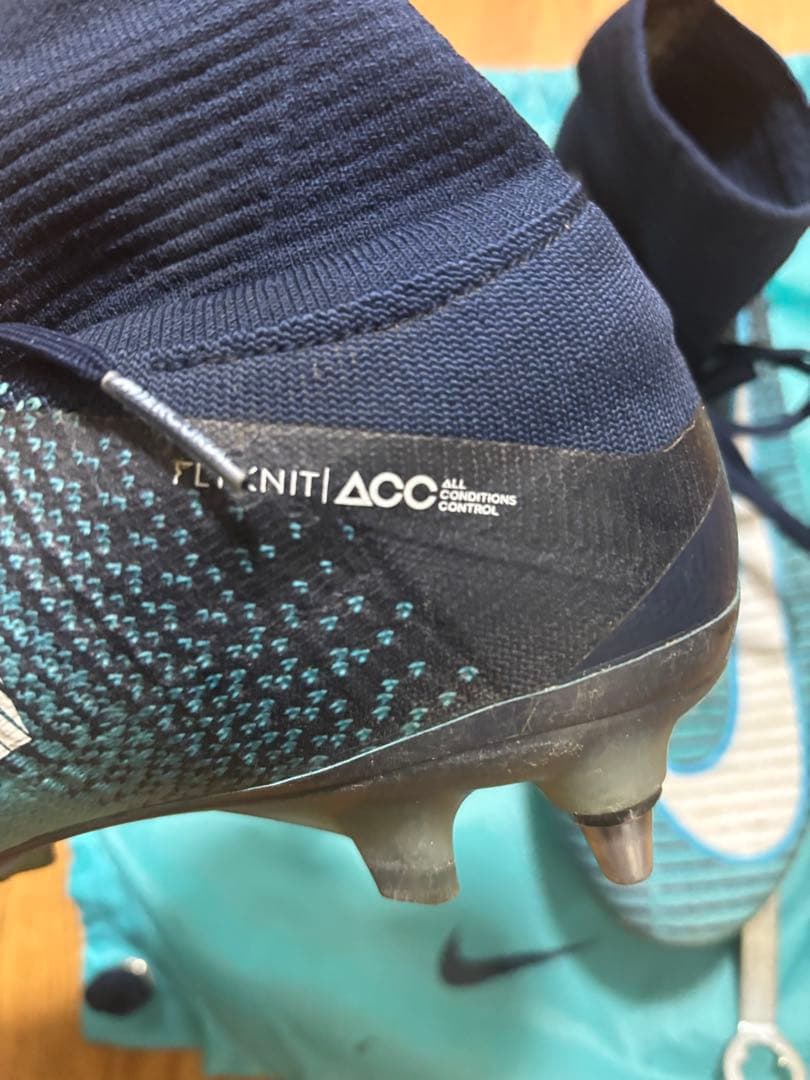 Nike Mercurial マーキュリアル ACC 鉄 スパイク ハイカット