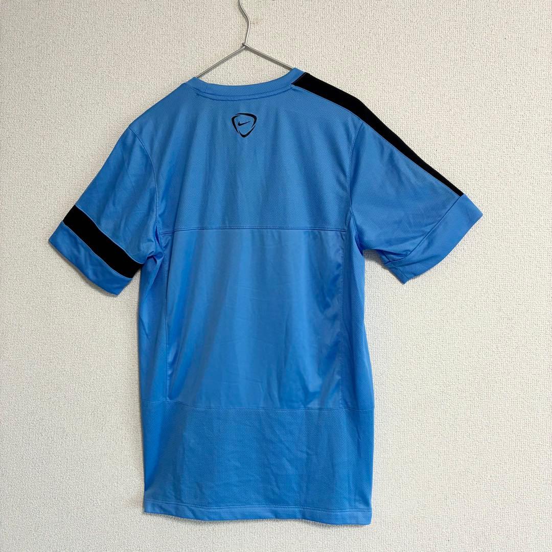NIKE サッカーイングランド代表 トレーニングシャツ 古着 刺繍ロゴ 水色