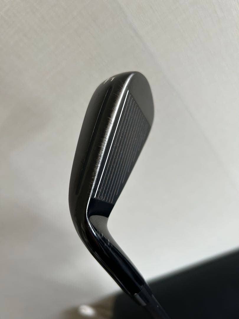 TaylorMade P-790 ブラック4番アイアン　KBSブラックシャフト
