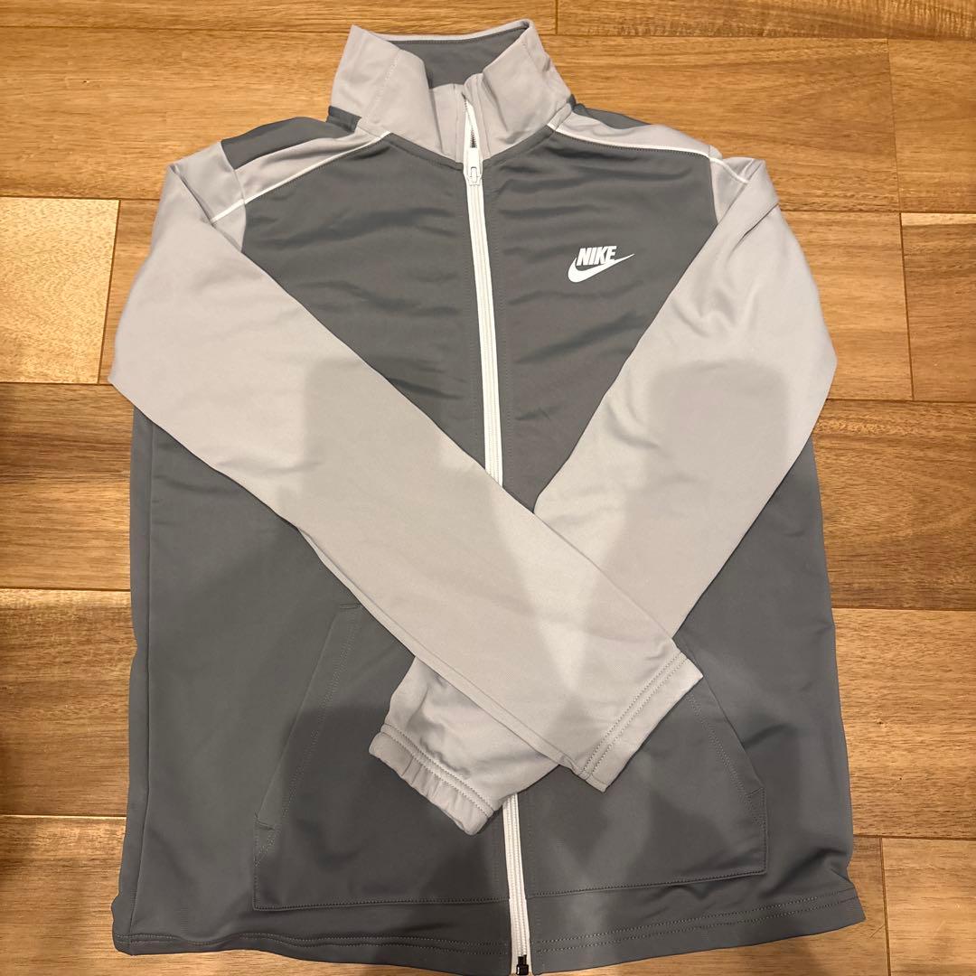 [新品未使用]海外製品NIKEジャージ
