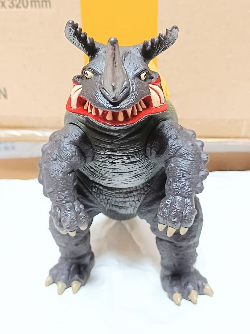 ウルトラマン　ウルトラ怪獣　ネロンガ　18cm　ソフビ　フィギュア　特撮　998