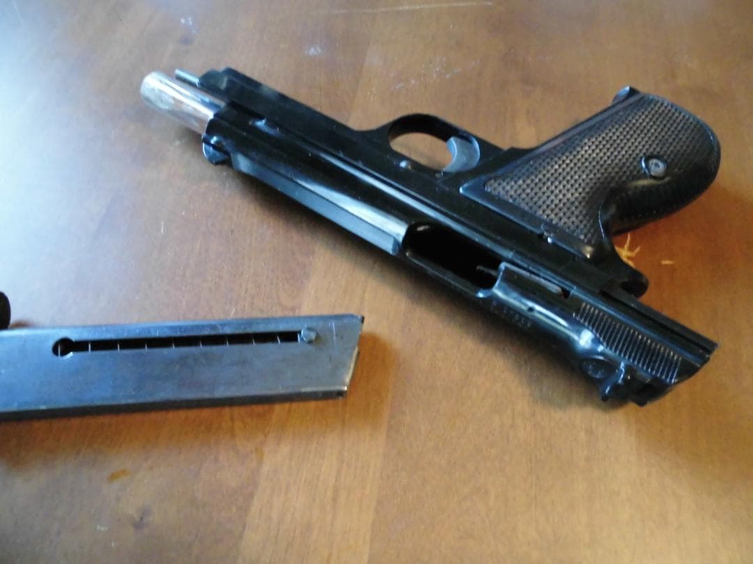 MGC SIG P210 SPGモデルガンプラスチック製