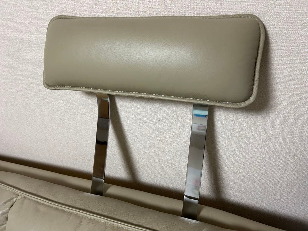 ニトリ ロゾ 3人掛け 本革 ベージュ ヘッドレスト2個付