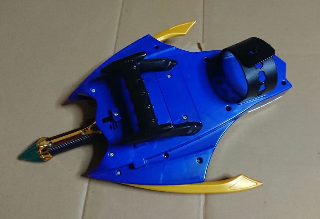 バンダイ 仮面ライダー龍騎 翼召剣ダークバイザーツバイ