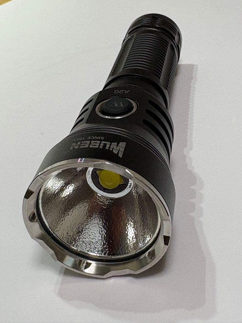 WUBEN A20 4200ルーメン 懐中電灯