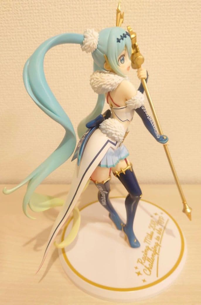 初音ミク　レーシングミク 2018　フィギュア