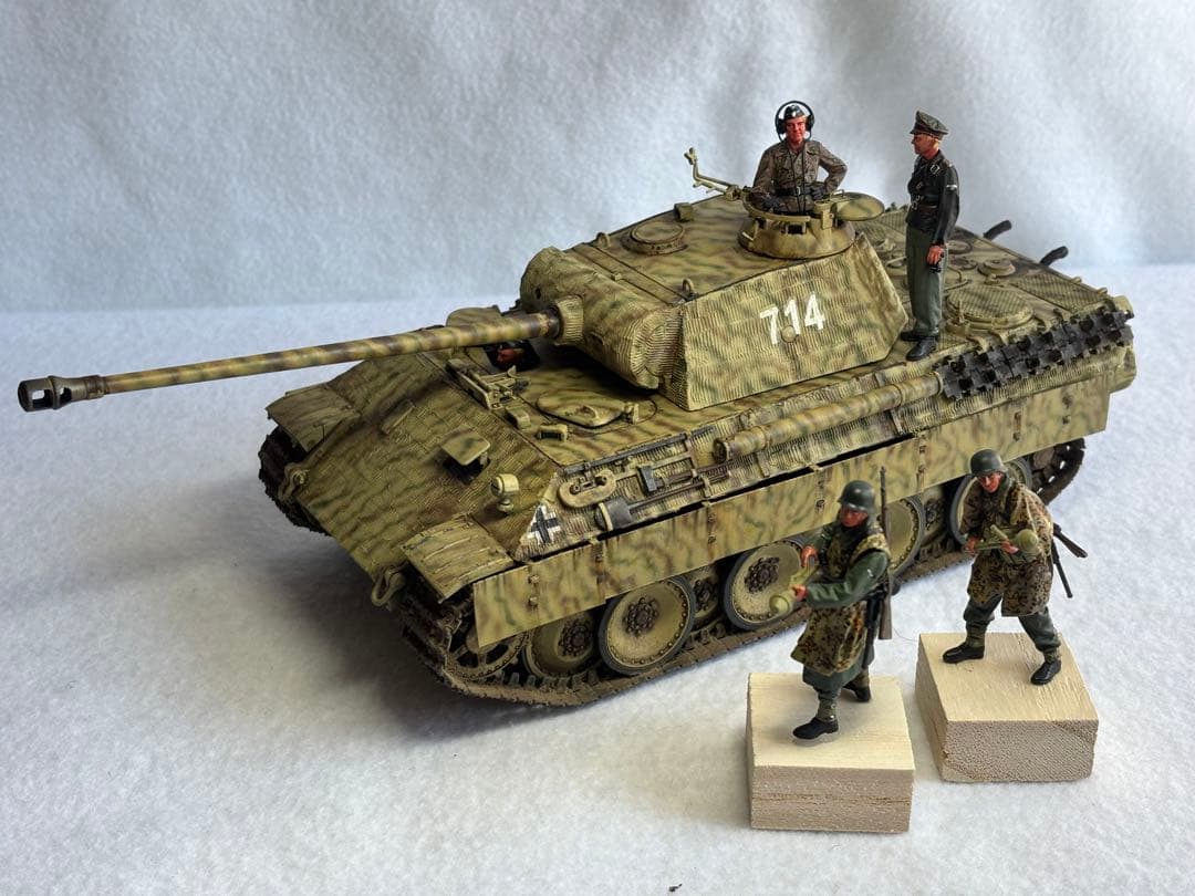 １／３５ドイツ軍パンサー戦車プラモデル完成品