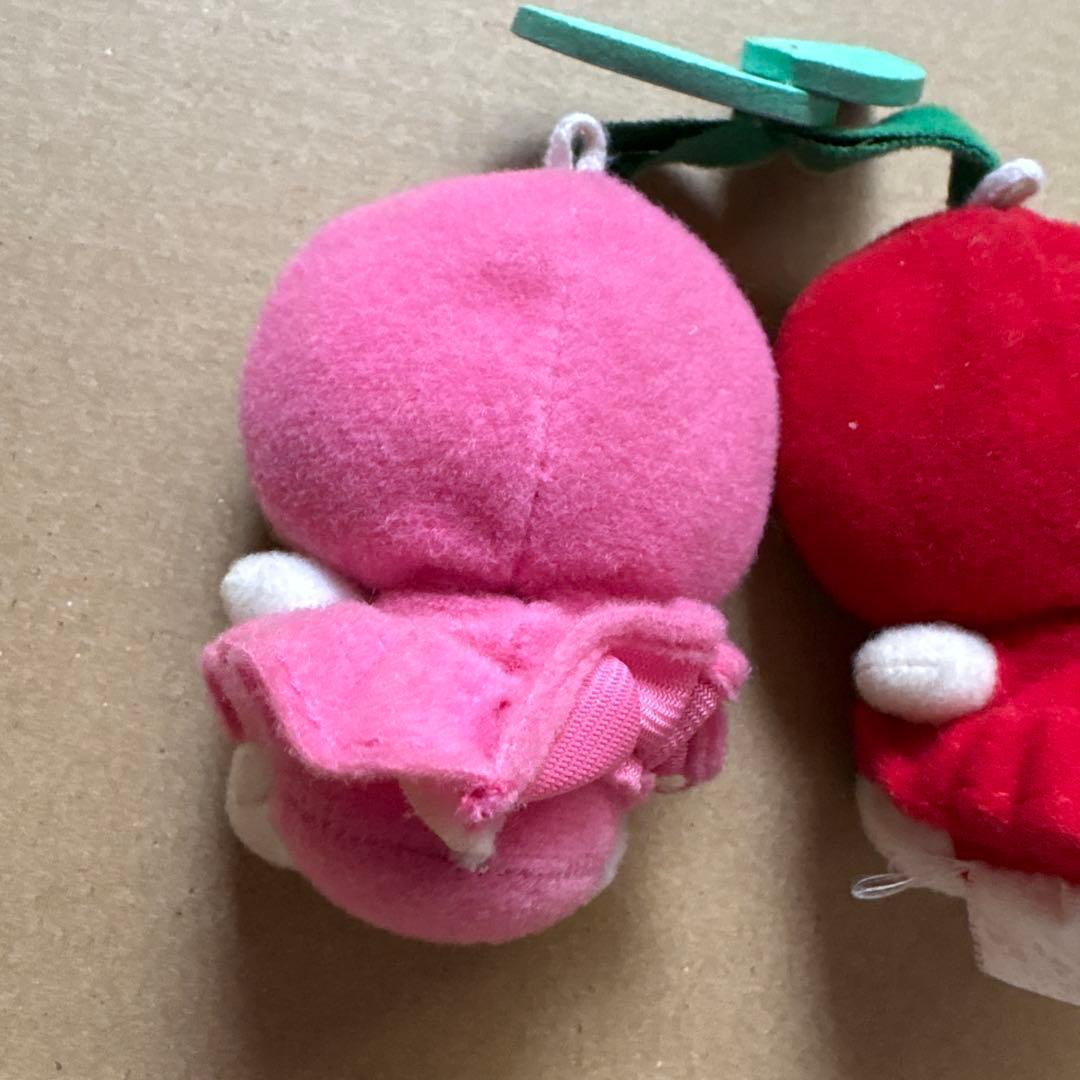 山形限定 ハローキティ さくらんぼ　ぬいぐるみキーホルダー