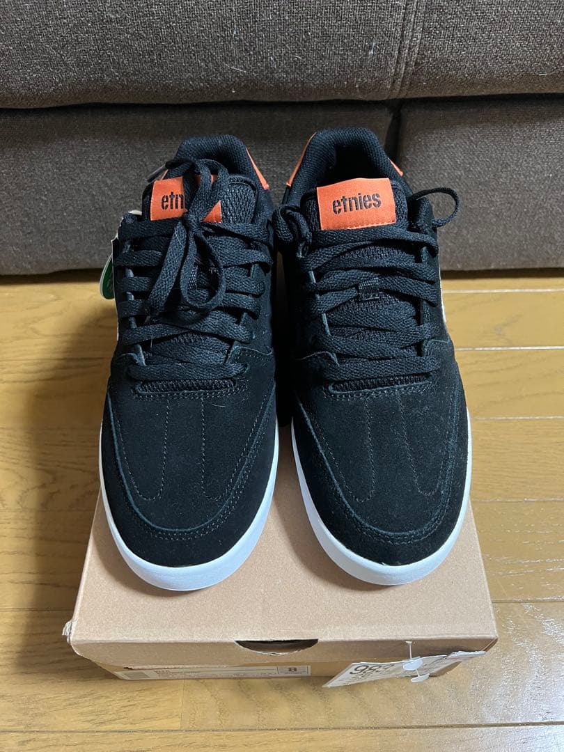 etnies スエードスニーカー 黒/オレンジ
