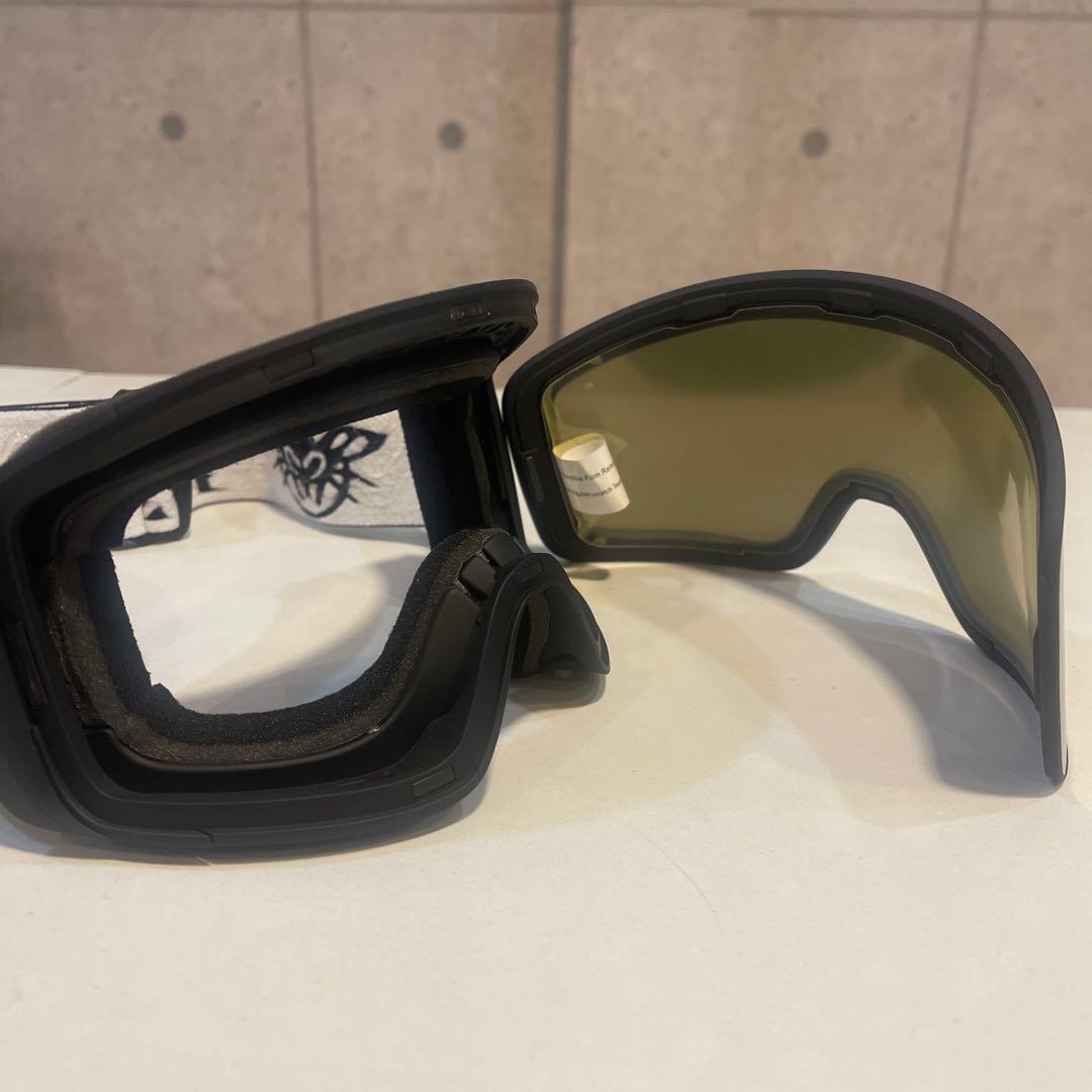 BLACKFLYS スノーゴーグル mirrorライトスモーク　マグネット　球体