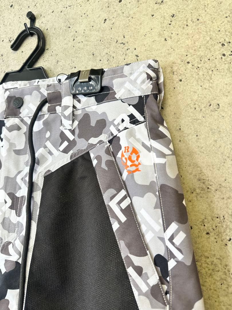 【新品未使用】サイズ6 メンズ ハーフパンツ ラッセルノ 2667