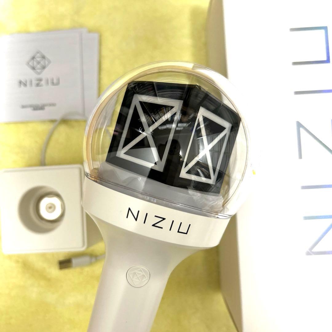 NIZIU ライトスティック　ペンライト