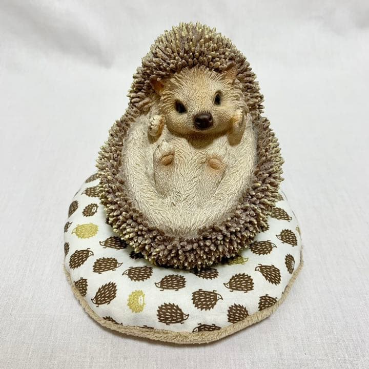 【ドーナツクッション】New生地、ハリネズミ柄
