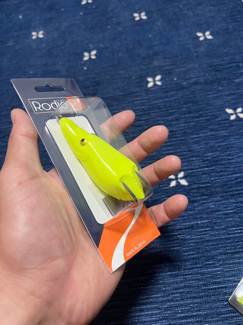 雷魚釣り用Tiny Coyote ルアーセット 15g４個ーロデイオクラフト１個