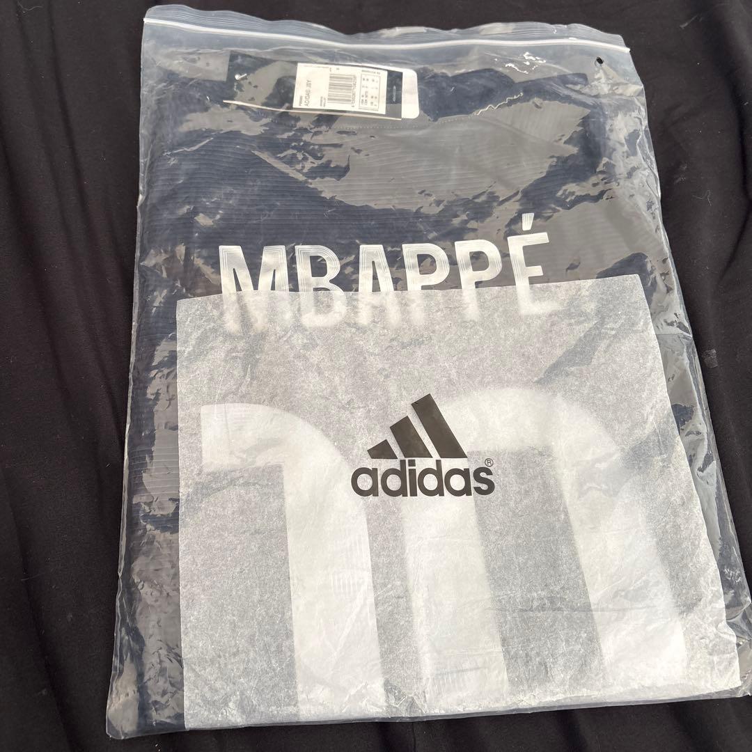 adidas Real Madrid MBAPPÉ 10 シャツ
