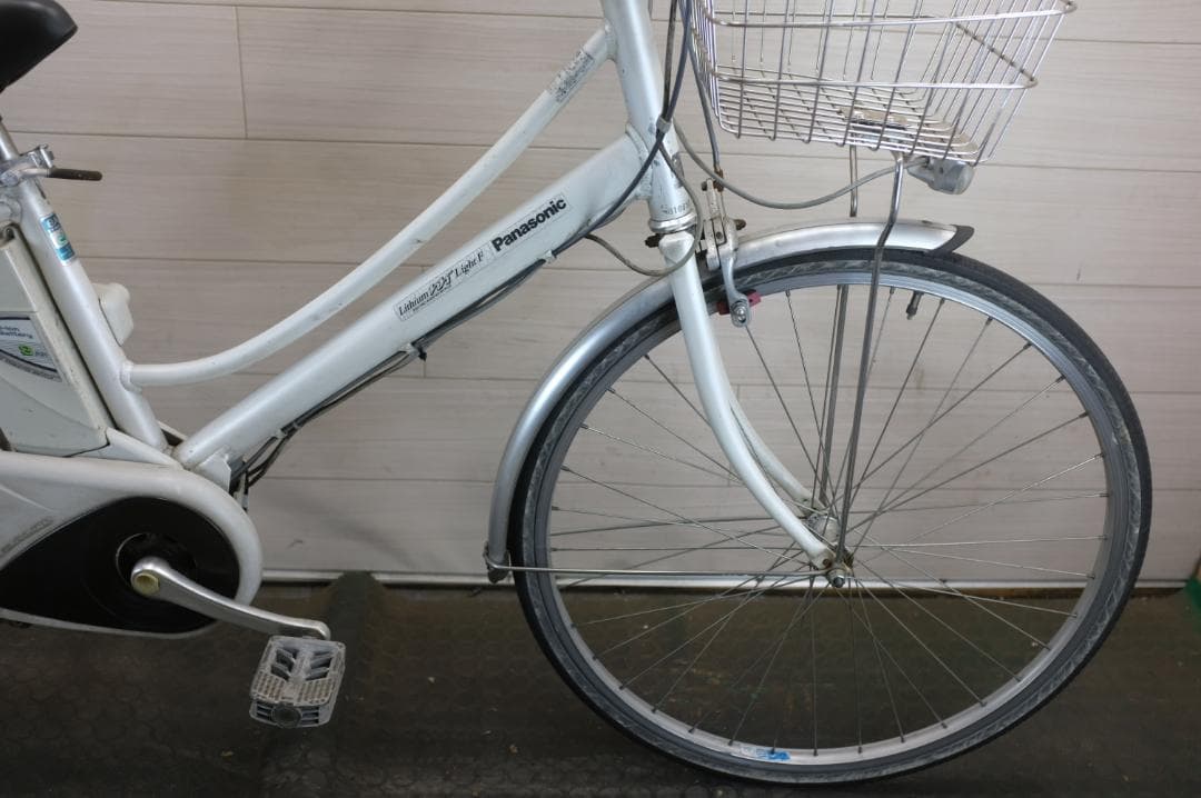 電動自転車 パナソニック　26インチ　3段 8.0Ah 充電器あり