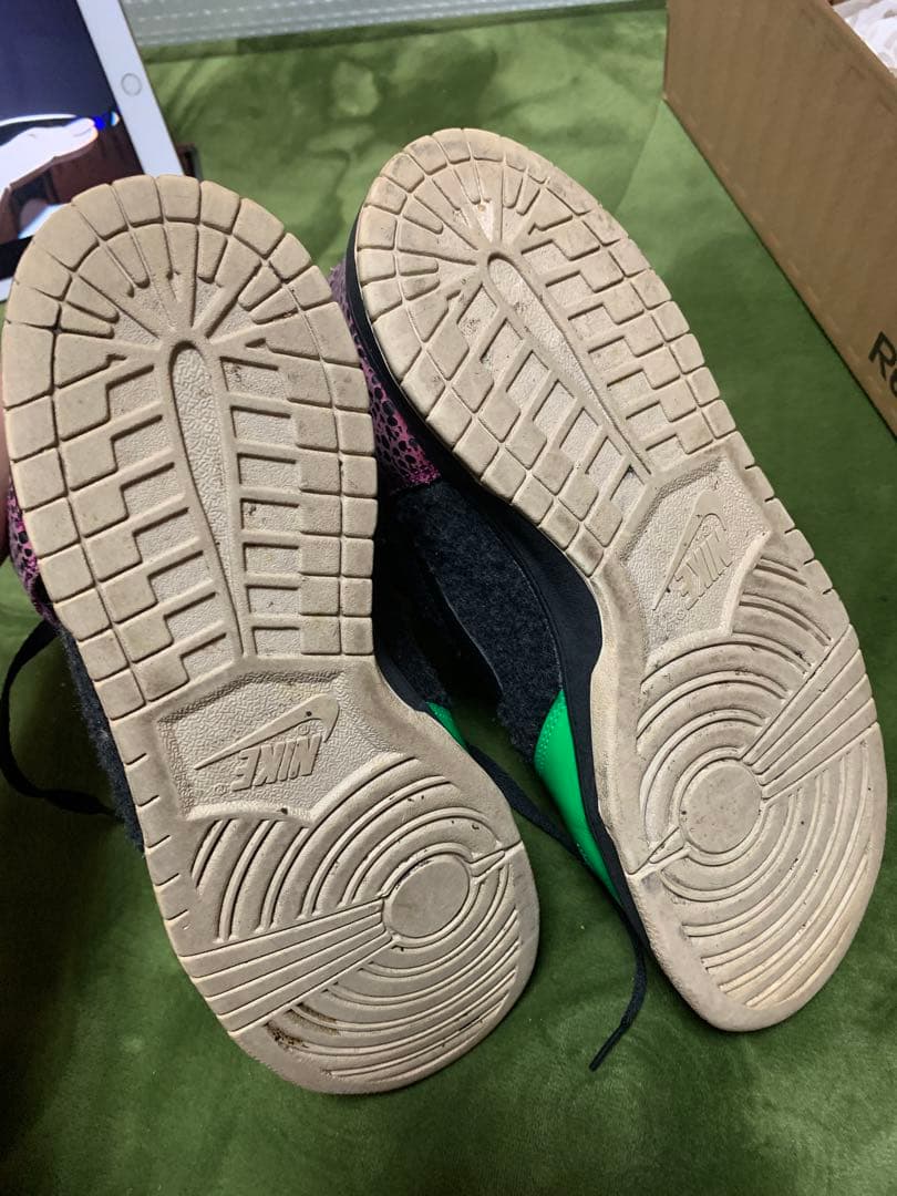 NIKE スニーカー　緑　ピンク　グリーン　30cm 中古