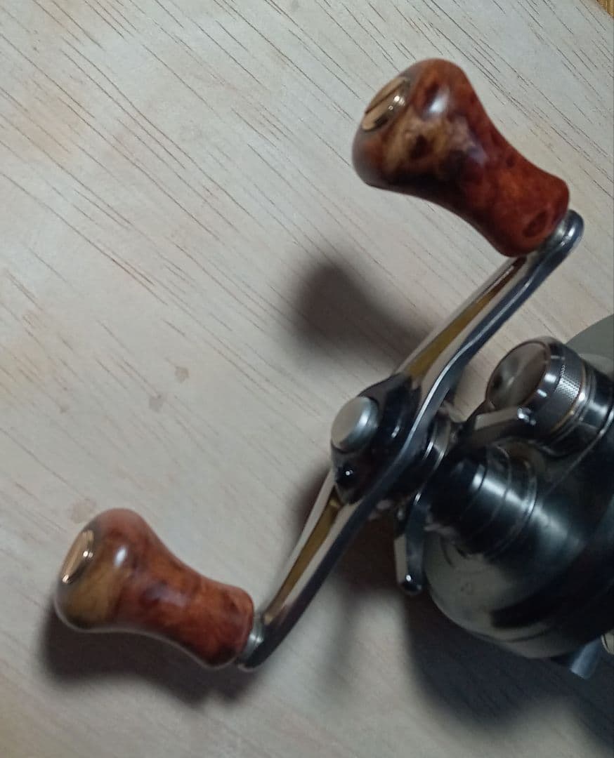 花梨ノブ　シマノ　NSクラフト ハンドルノブ　リール　パーツ　リールノブ　紅白