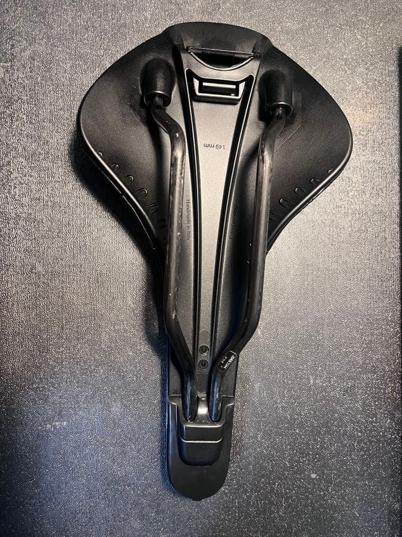 fizik フィジーク アンタレス VERSUS EVO R1 ADAPTIVE